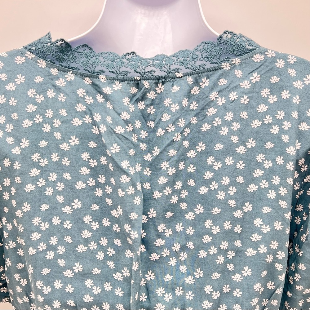 Kendall & Kylie Teal/White Floral Lace V-Neck Crop Top w/Bustier Seams-Size L - Picture 6 of 10